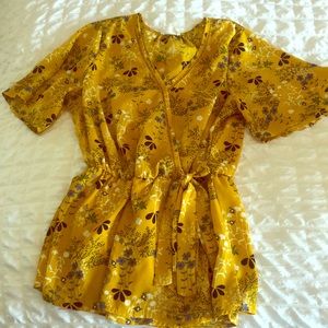 Nice fresh blouse for the summer